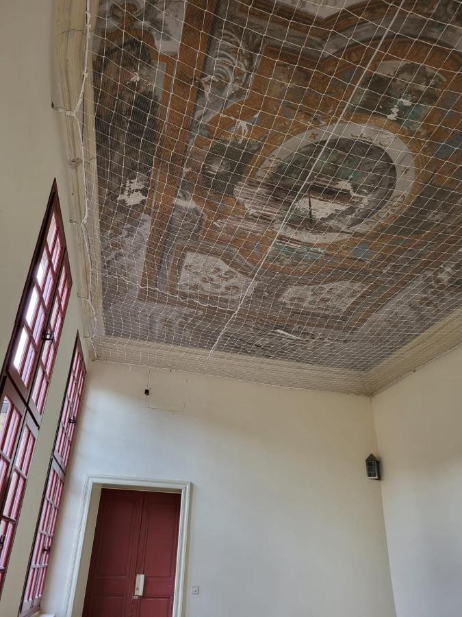Uzes, Au Coeur Du Centre Medieval La Boussole D'Uzes, Appartement De Caractere Du XVII -Eme Siecle Dış mekan fotoğraf